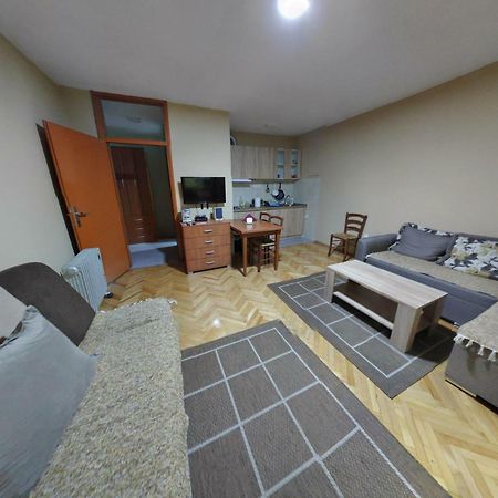 Apartamento Malo Brdo Podgorica Exterior foto