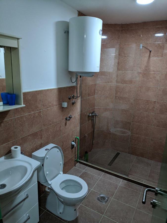 Apartamento Malo Brdo Podgorica Exterior foto